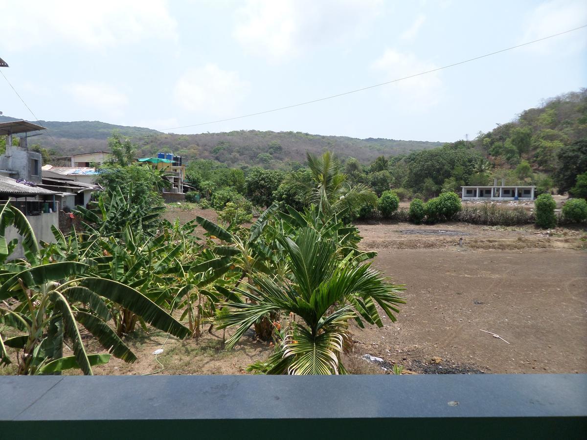 Atithi Farm House Hotel Borlai Exterior photo